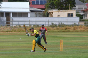 West lose out to Warriors