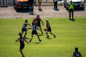 South puts in a top display, West and Central go blow-for-blow