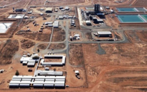Honeymoon mine on target