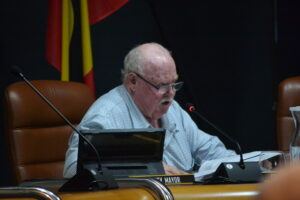 Hickey re-elected to deputy post