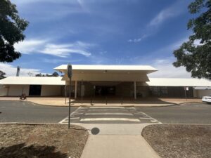 Airport negotiations land safely