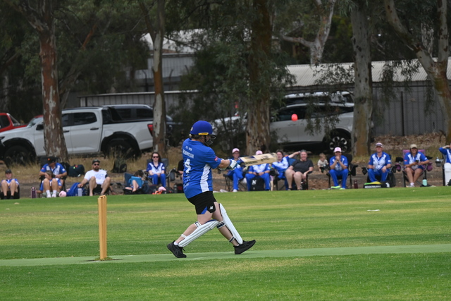 Robinson manic over gets side home