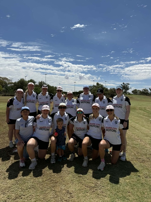 Central stun Dogs, place pressure on West