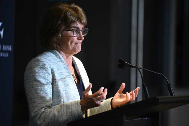 Top bank wary of economic darkness